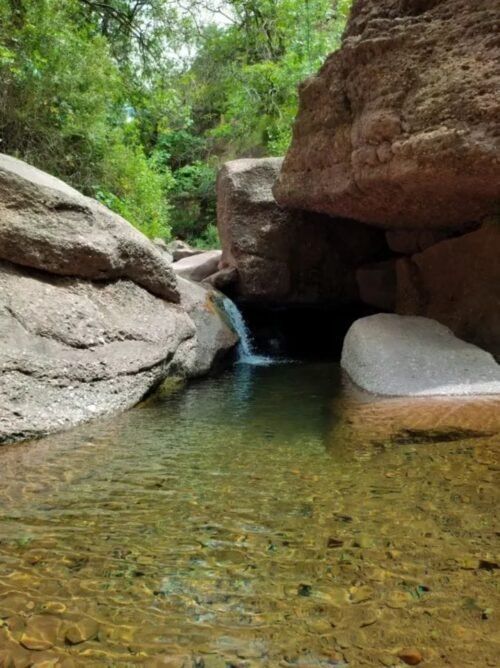 Short trips for relaxation and enjoying the nearby natural scenery.