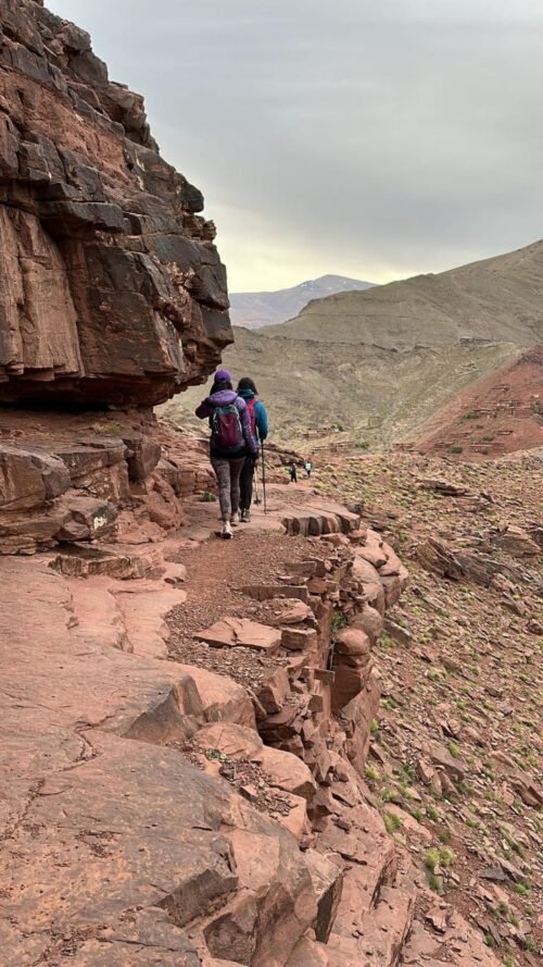 Long trips to explore the surrounding nature and nearby mountain peaks.